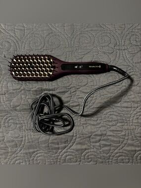 Remington Plum Heated Straightening Brush